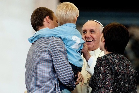 Le Pape et les familles
